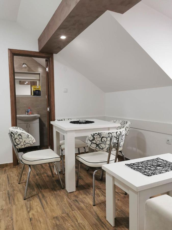 Sobe I Apartmani Casa Mia Pecinci Dış mekan fotoğraf