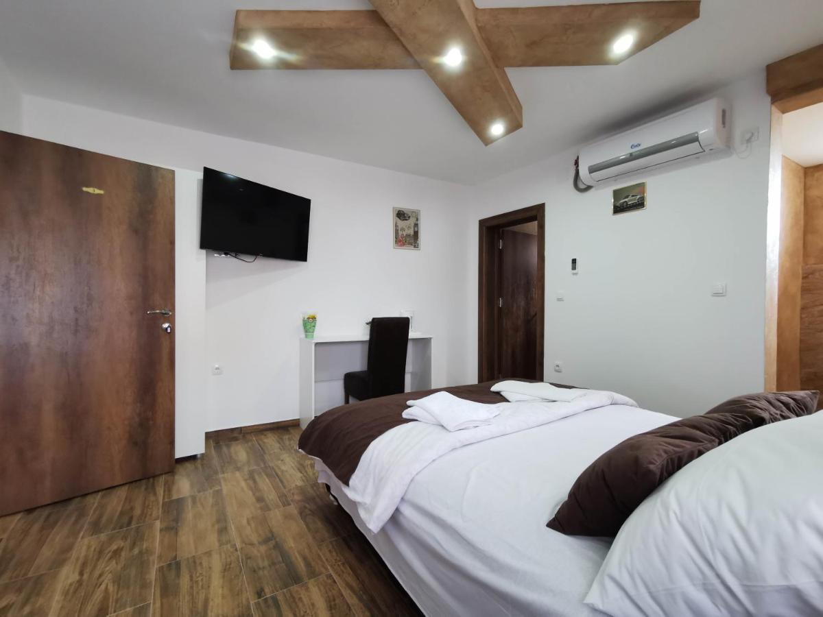 Sobe I Apartmani Casa Mia Pecinci Dış mekan fotoğraf