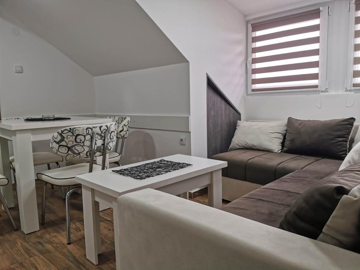 Sobe I Apartmani Casa Mia Pecinci Dış mekan fotoğraf