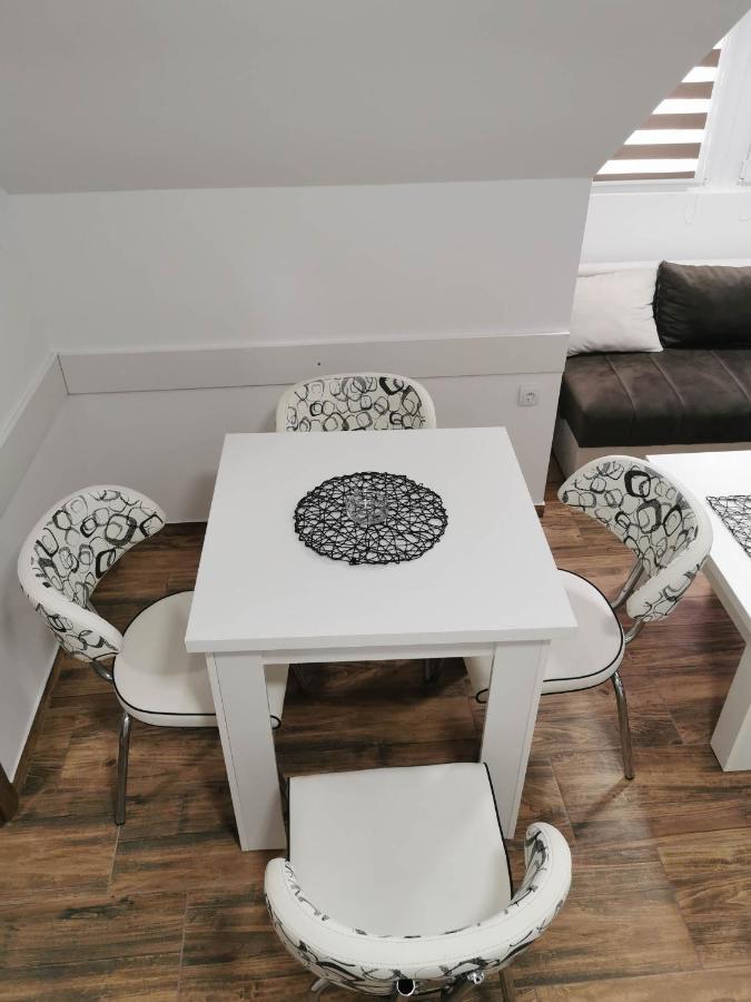 Sobe I Apartmani Casa Mia Pecinci Dış mekan fotoğraf