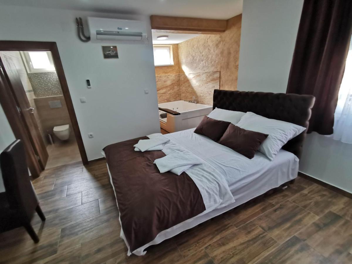 Sobe I Apartmani Casa Mia Pecinci Dış mekan fotoğraf